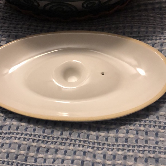 EUC Vesture Corporation Stoneware From Portugal In A Sturdy Woven Wired Basket - Picture 9 of 10